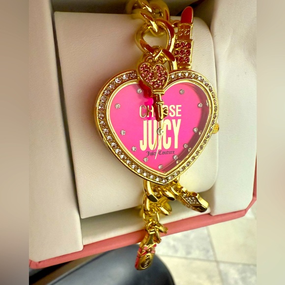 Juicy Couture Los Angeles NWT Stunning Gold Pink Heart Charm Bracelet Watch - Picture 3 of 8